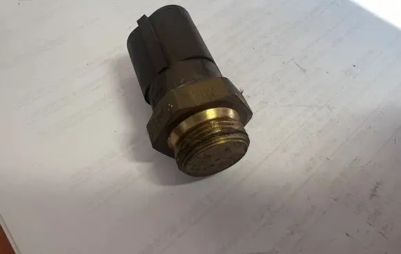 Coolant temperature sensor