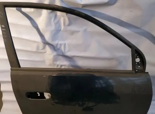 Mitsubishi Space Star Front door