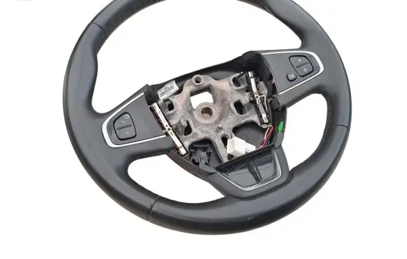 Renault Clio IV Steering wheel 484005241R 6232560 639538500C