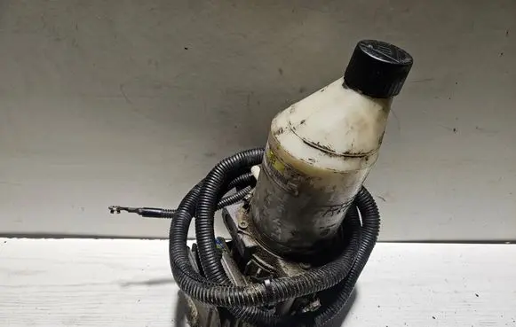 Opel Zafira A Power steering pump 554552