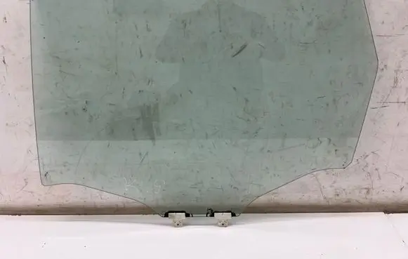 Nissan X-Trail T33 Rear door window glass