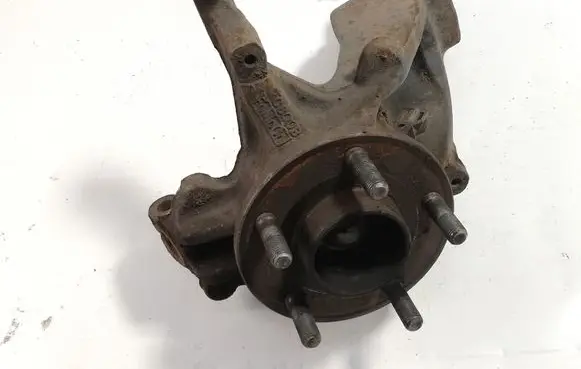 Ford C-MAX II Front wheel hub