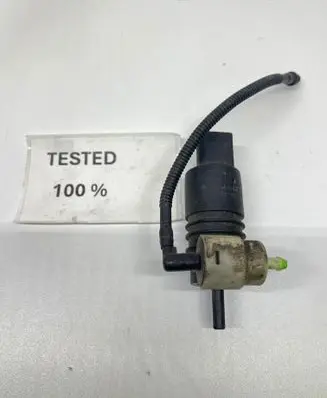 Volkswagen Touran I Windscreen/windshield washer pump 1T0955651A