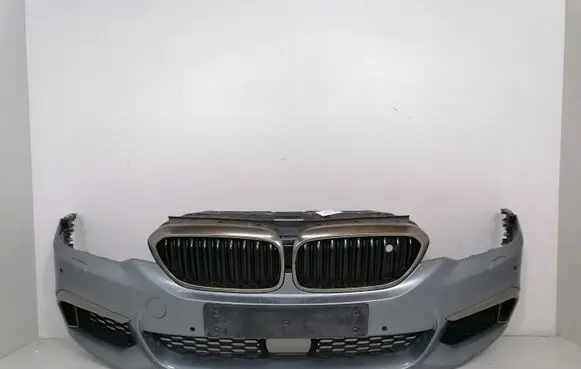 BMW 5 G30 G31 Front bumper 8069075