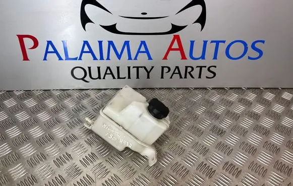 Hyundai i30 Coolant expansion tank/reservoir 25430A5800