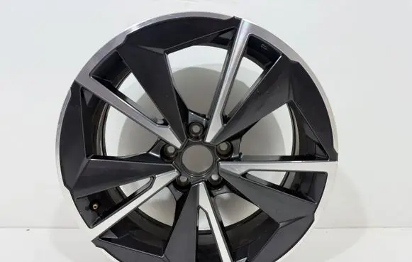 Nissan Qashqai J12 R19 alloy rim AC4CHT6