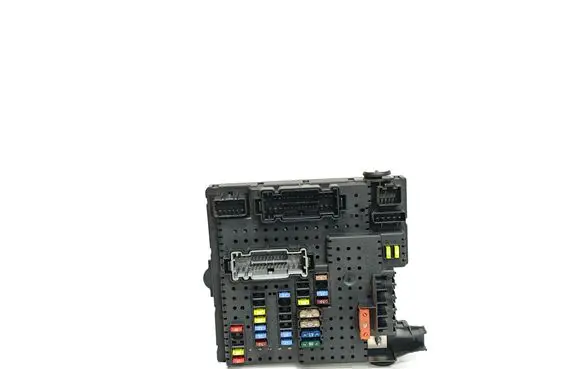 Volvo XC90 Fuse module 30786646 09W354 28080156