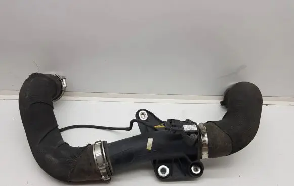 Audi Q5 SQ5 Intercooler hose/pipe 8K0145673R
