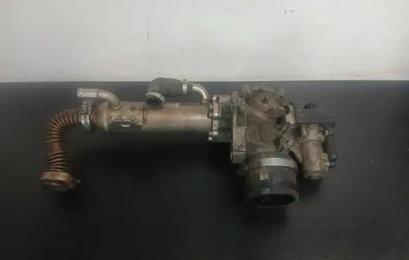 Volvo V70 EGR valve cooler 880182B E5TAN0UEIDAD
