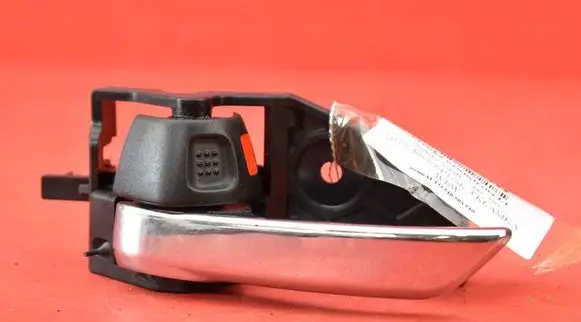 Suzuki Swift II Front door interior handle