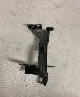 BMW 8 G15 Radiator support slam panel bracket 7449411