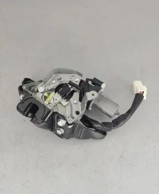 Lexus RX 450H Tailgate/trunk/boot lock/catch/latch T19161351B 1638000770