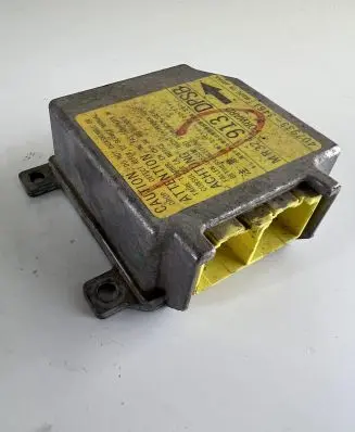 Mitsubishi Space Wagon Airbag control unit/module MR324913