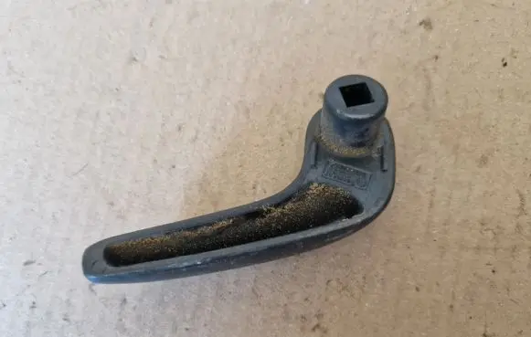 Volkswagen PASSAT B3 Seat adjustment knob 1H0881253