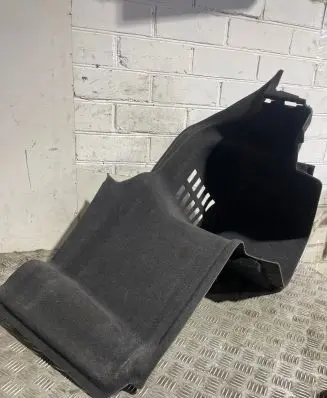 Audi A8 S8 D4 4H Trunk/boot side trim panel 4H0863880C