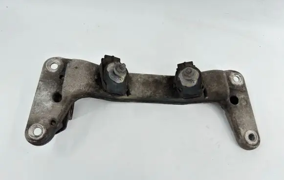 BMW 1 F20 F21 Gearbox mounting bracket 6796611