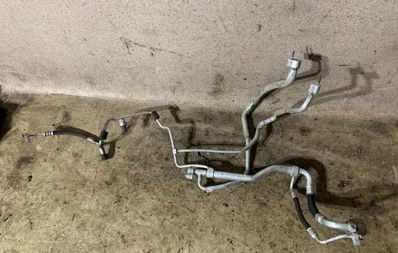 Mercedes-Benz GL X166 Air conditioning (A/C) pipe/hose A1668300300