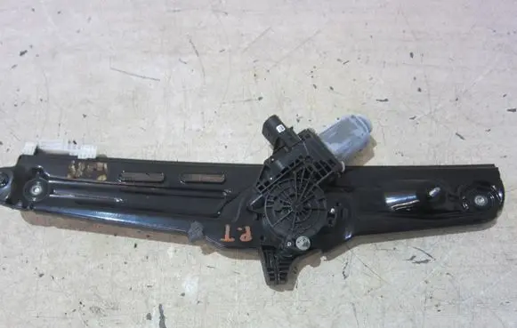 BMW X3 F25 Front door window regulator with motor 51357382138