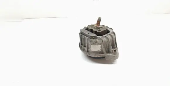 BMW 3 E90 E91 Engine mount bracket