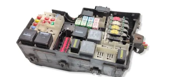 Ford Focus Fuse module 3M5T14A142AB 3M5T14A067BC F80B14B192AA