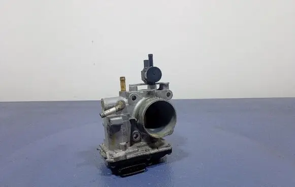 Honda Civic IX Throttle body valve GME2B