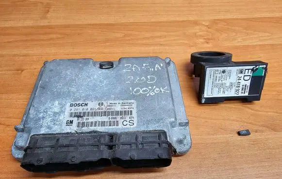 Opel Zafira A Engine control unit/module 0281010021 09133269 28SA4222