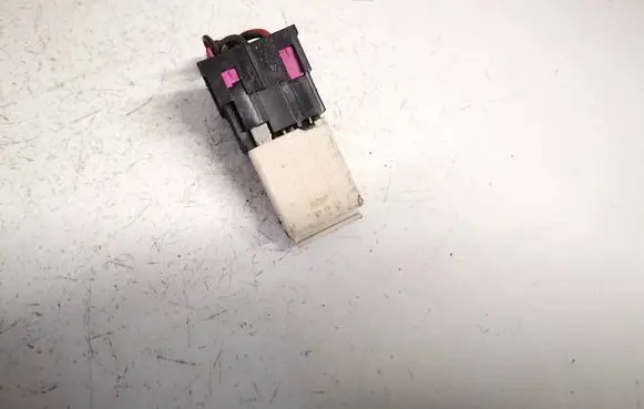 Volkswagen Caddy Other relay 1k0951253
