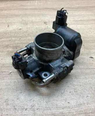 Toyota Hiace (H200) Throttle valve 1923002010 11J26