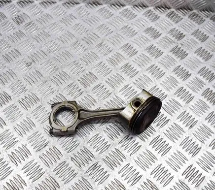 Toyota C-HR I Piston 131010T300 1320109C80