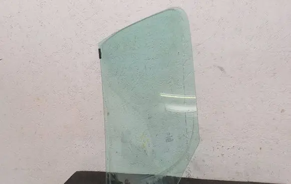 Peugeot Boxer Front door window/glass (coupe) 43R001582