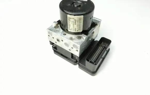 Ford Fiesta ABS Pump CV212C405CB A426G 10021208524