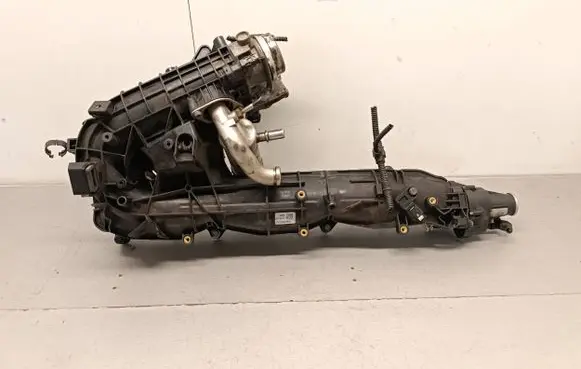 BMW X5M E70 Intake manifold 8507233 3572 1107300363