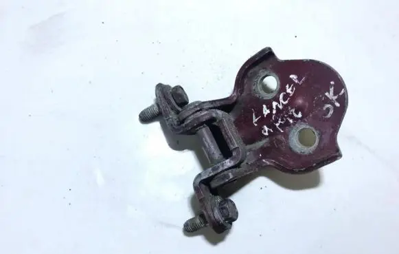 Mitsubishi Lancer Rear door lower hinge