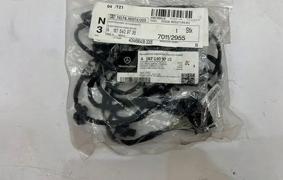Mercedes-Benz GLE W167 EUR ISO radio connector A1675409735