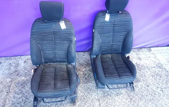 Mazda 2 Seat set 