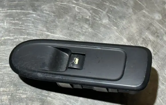 Peugeot 308 Electric window control switch 96565184XT