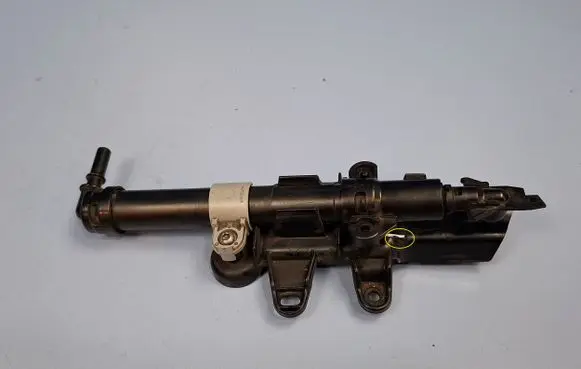 Jeep Grand Cherokee Headlight washer spray nozzle 92002259