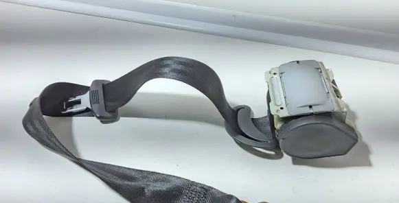 Audi A4 S4 B7 8E 8H Middle seatbelt (rear) 8E5857807G