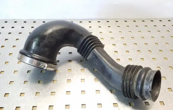 Volvo XC70 Air intake duct part 30723993