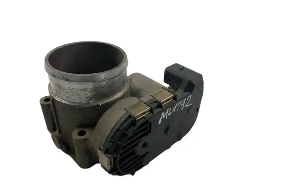 Volkswagen PASSAT B5 Throttle valve 06B133062B