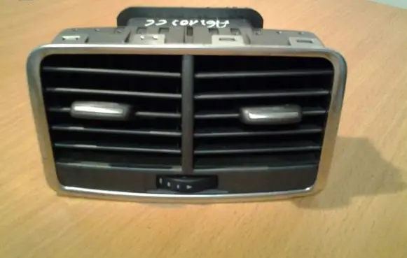 Audi A6 S6 C6 4F Rear air vent grill 4F0819203