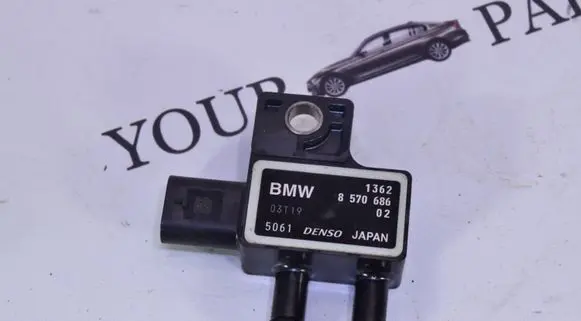 BMW X3 F25 Exhaust gas pressure sensor 8570686