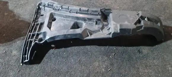 Volvo XC90 Front bumper mounting bracket 30698128