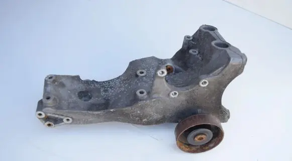 Audi A6 S6 C6 4F Generator/alternator bracket 06B903143L