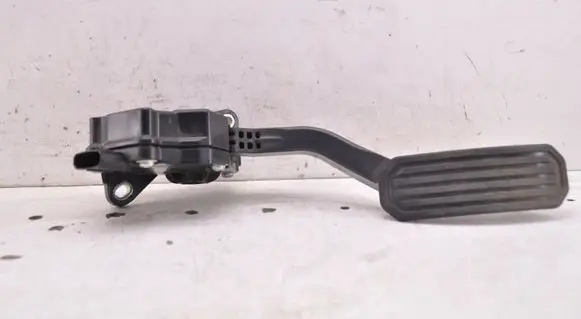 Lexus RX 450H Accelerator throttle pedal 7811033020