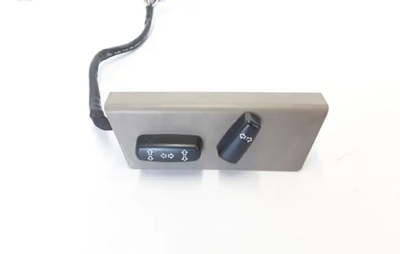 Volvo XC70 Seat control switch 39993743