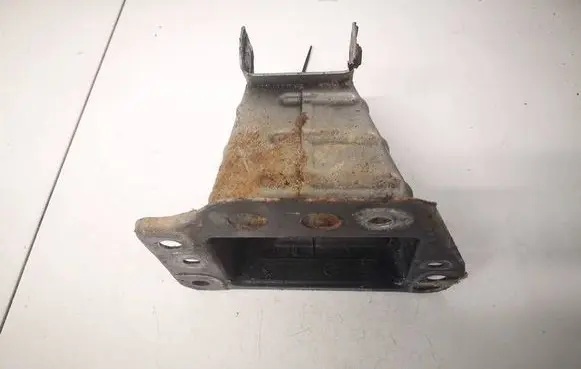 Opel Vectra C Front bumper mounting bracket 