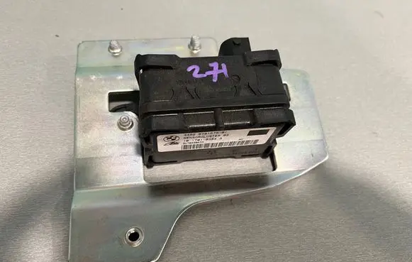 BMW M3 e92 ESP acceleration yaw rate sensor 6781575 34526781575