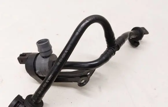 BMW 4 F32 F33 Vacuum valve 784845402 7636149