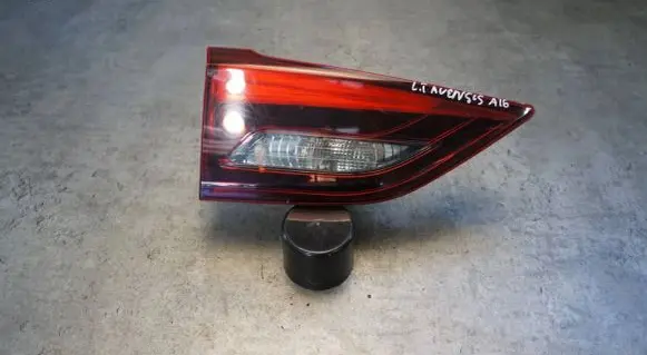 Toyota Avensis T270 Rear/tail lights
